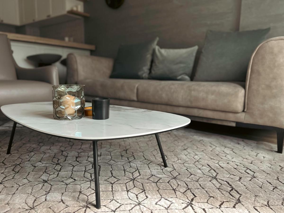 Luna Apartment